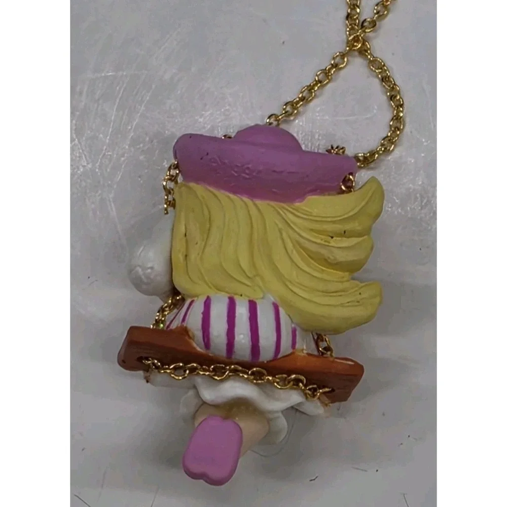 Vintage 1994 Avon Kids Pendant Goldtone Necklace Peppermint Rose Jewelry 16
